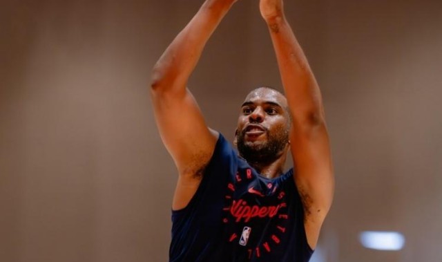 快船晒最新训练照！三大新援提前磨合，全新14人大名单争冠